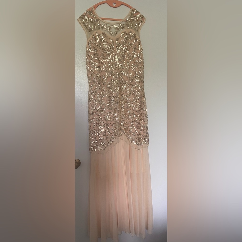 Stunning gold dress
